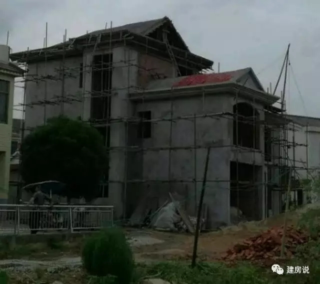 百萬自建三層農(nóng)村別墅設(shè)計方案，建成后是村里最好的！