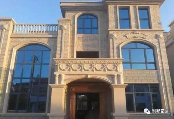 自建三層農(nóng)村別墅設(shè)計，主體30多萬，親你覺得值嗎？