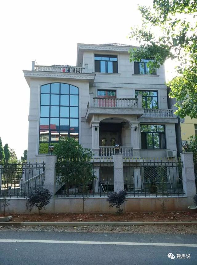 幾套農(nóng)村自建高端別墅實(shí)景圖，看看這才叫別墅