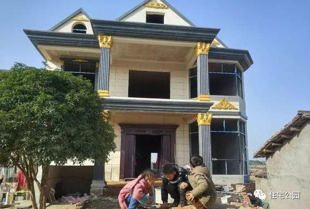 12x12.5米戶型方正的農(nóng)村自建別墅圖，看起來真大氣