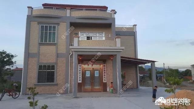 在農村自建房子大概要多少錢一平？要別墅類型好看的