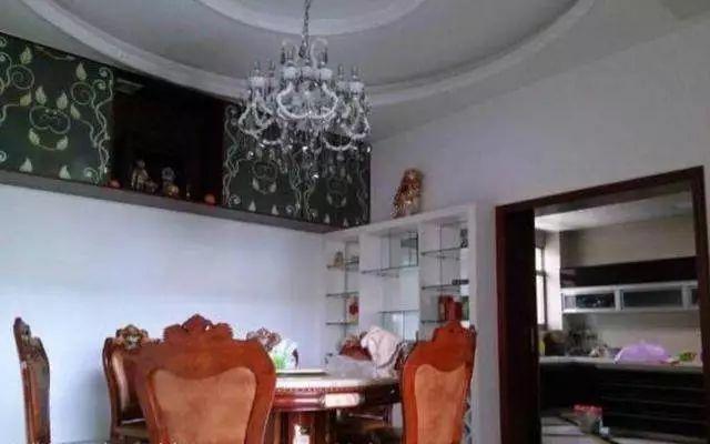 千萬別瞧不起農(nóng)村人，看農(nóng)村男友加的大別墅