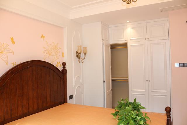 美式別墅豪宅裝修設(shè)計方案圖片，還帶小院子