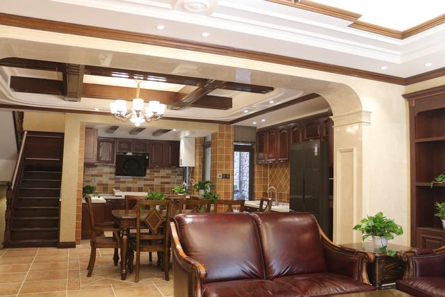 美式別墅豪宅裝修設(shè)計方案圖片，還帶小院子