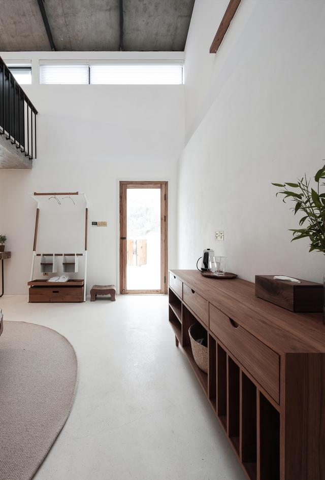 極簡風(fēng)格獨(dú)棟別墅裝修，回歸自然，簡潔、明了