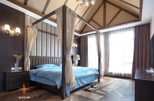 中式與現(xiàn)代結(jié)構(gòu)三層復(fù)式別墅裝修案例實(shí)拍，漂亮