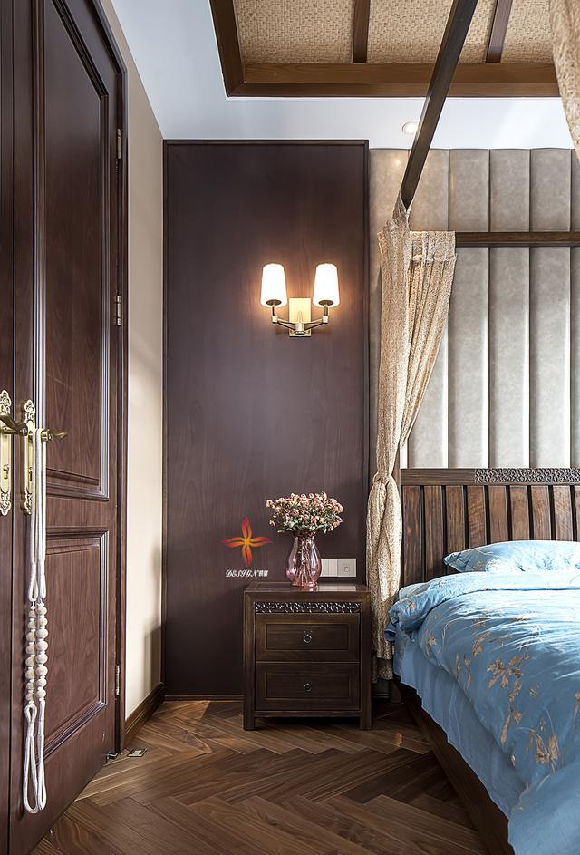 中式與現(xiàn)代結(jié)構(gòu)三層復(fù)式別墅裝修案例實(shí)拍，漂亮