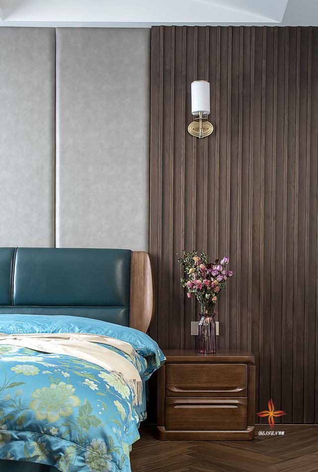 中式與現(xiàn)代結(jié)構(gòu)三層復(fù)式別墅裝修案例實(shí)拍，漂亮