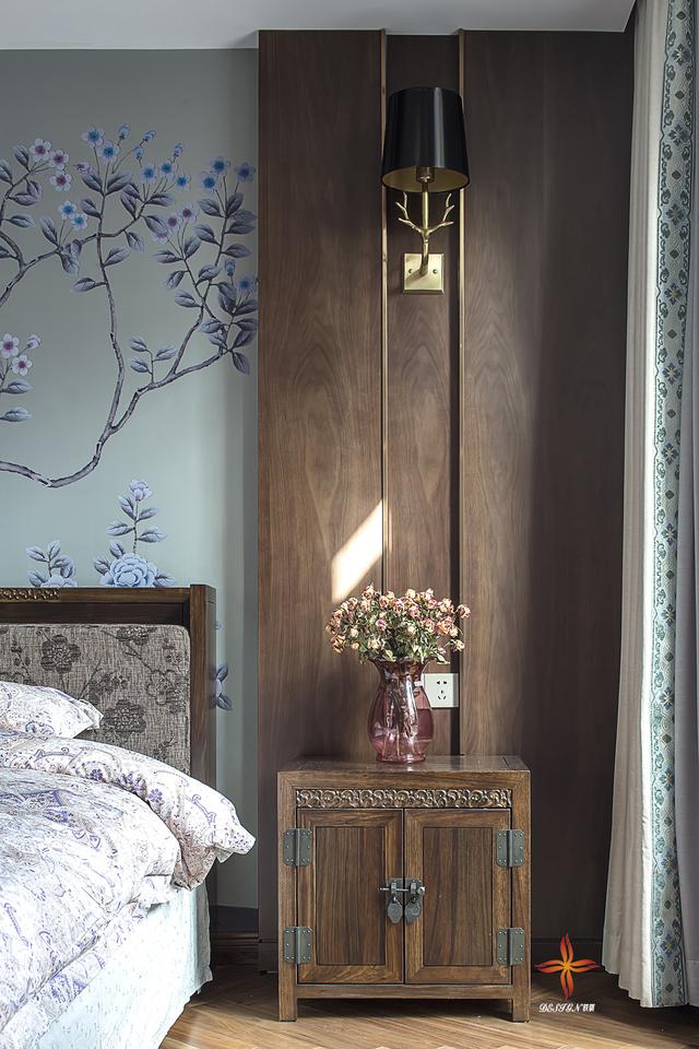 中式與現(xiàn)代結(jié)構(gòu)三層復(fù)式別墅裝修案例實(shí)拍，漂亮