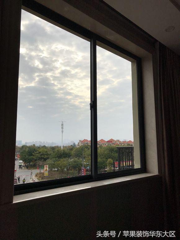 土豪別墅裝修花了100萬，壕到?jīng)]朋友