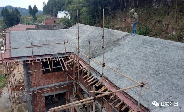 坡屋頂防水怎么做？看完這篇農(nóng)村普通施工隊(duì)也能做