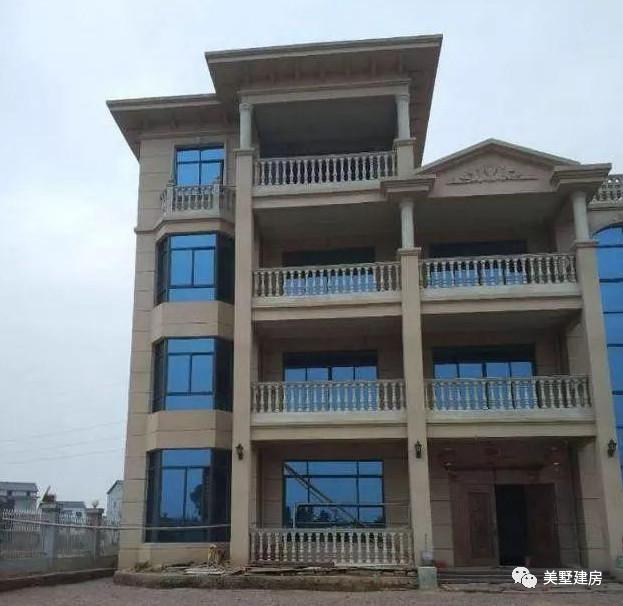 農(nóng)村自建房羅馬柱別瞎用，用不好能毀了整棟別墅