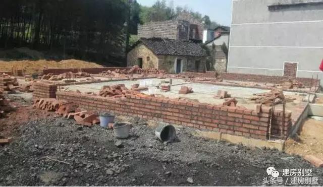 農(nóng)村自建3層樓房，主體+裝修+家具一共70萬，看值不值