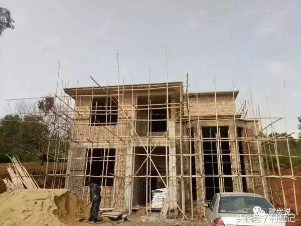 11*11米經(jīng)典兩層農(nóng)村小樓施工案例，附戶型方案設(shè)計圖