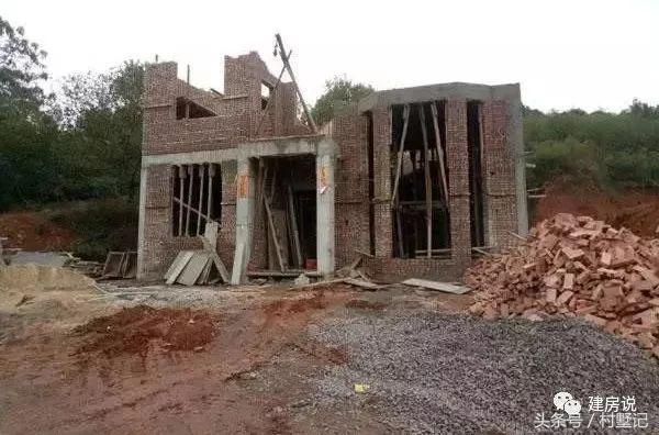 11*11米經(jīng)典兩層農(nóng)村小樓施工案例，附戶型方案設(shè)計圖