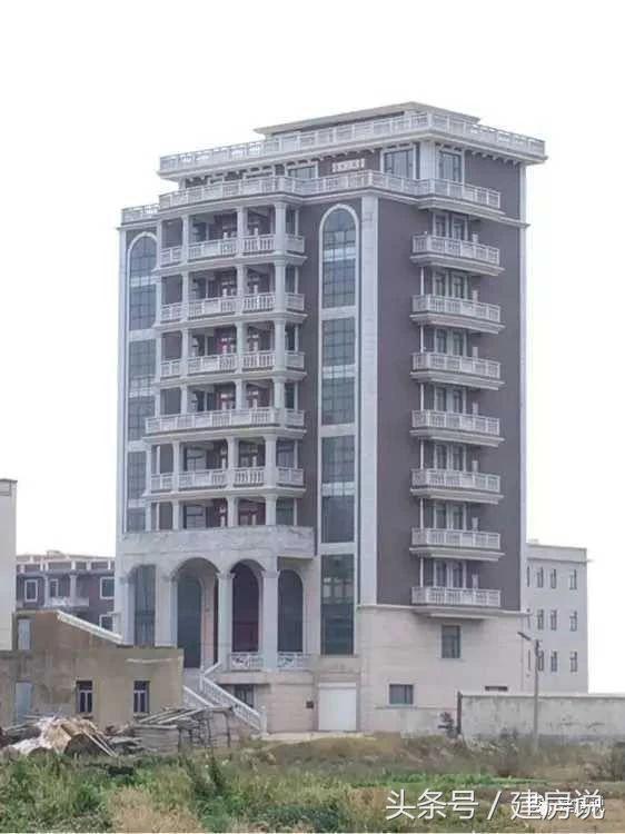 十棟已完工的別墅實景圖片，豪華氣派