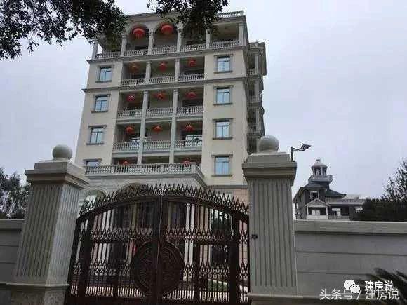 十棟已完工的別墅實景圖片，豪華氣派