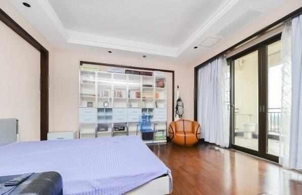 300平兩層別墅豪宅裝修實(shí)景照片，簡(jiǎn)單但不簡(jiǎn)約