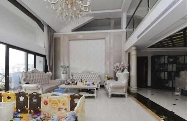 300平兩層別墅豪宅裝修實(shí)景照片，簡(jiǎn)單但不簡(jiǎn)約