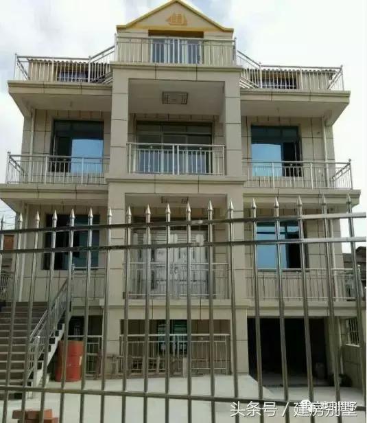 實(shí)拍農(nóng)村建好的別墅外觀照片，誰(shuí)還敢說(shuō)農(nóng)村窮