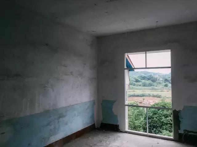 鄉(xiāng)村舊二層樓房改造，改成文藝青年小公寓