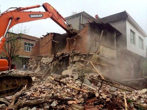 農(nóng)村蓋房三種情況不許翻建，違者重罰，建好了也不行