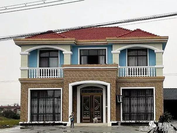 別墅實景照片圖和效果圖對比，看完肯定得給施工隊點贊