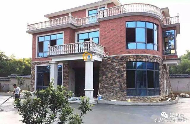 別墅實景照片圖和效果圖對比，看完肯定得給施工隊點贊