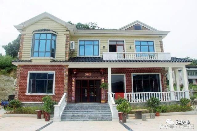 別墅實景照片圖和效果圖對比，看完肯定得給施工隊點贊