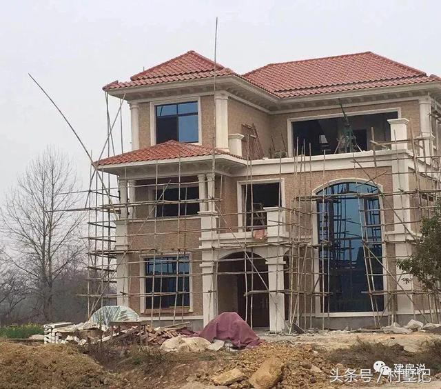 別墅實景照片圖和效果圖對比，看完肯定得給施工隊點贊