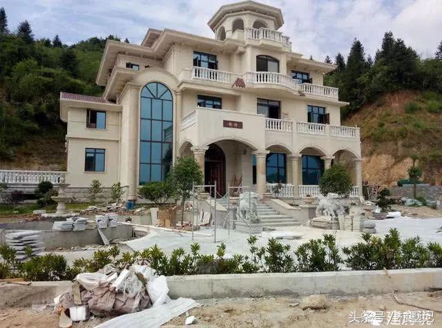 別墅實景照片圖和效果圖對比，看完肯定得給施工隊點贊