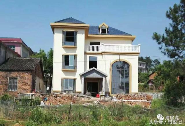 別墅實景照片圖和效果圖對比，看完肯定得給施工隊點贊