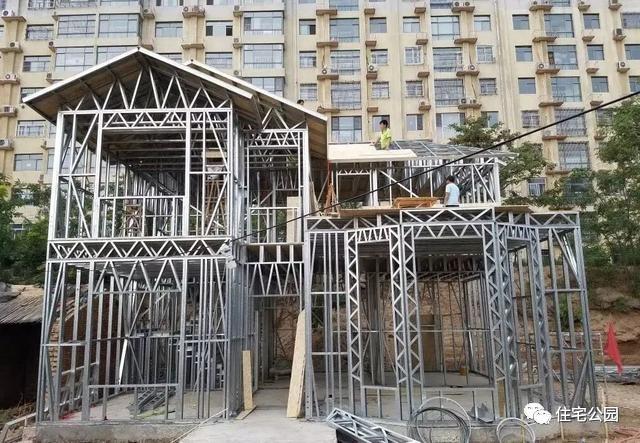農(nóng)村自建房輕鋼別墅施工過程實(shí)拍，輕鋼別墅施工沒想象的難
