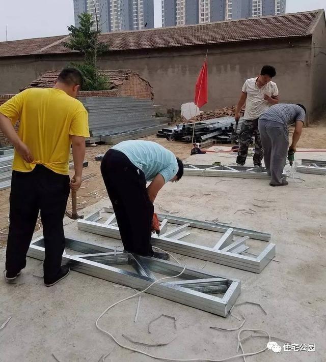 農(nóng)村自建房輕鋼別墅施工過程實(shí)拍，輕鋼別墅施工沒想象的難