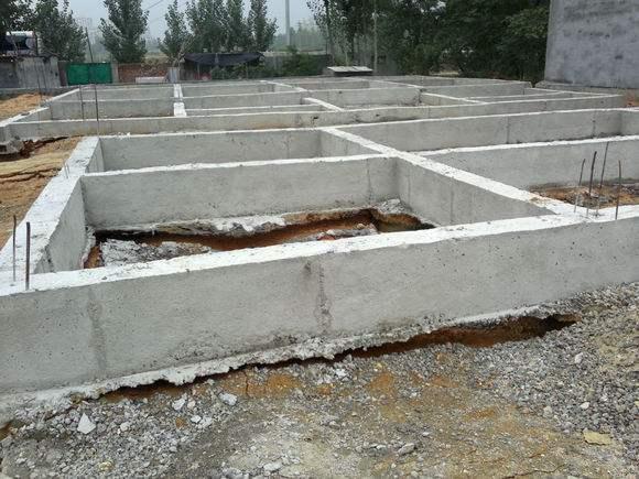 農(nóng)村蓋房子挖地基怎么打結(jié)實？看完你就明白了