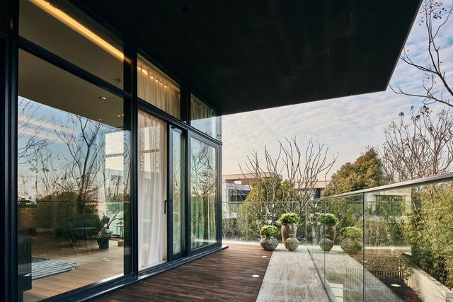 帶地下室兩層別墅裝修方案實(shí)拍，現(xiàn)代風(fēng)，年輕人最愛