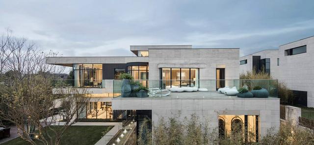 帶地下室兩層別墅裝修方案實(shí)拍，現(xiàn)代風(fēng)，年輕人最愛