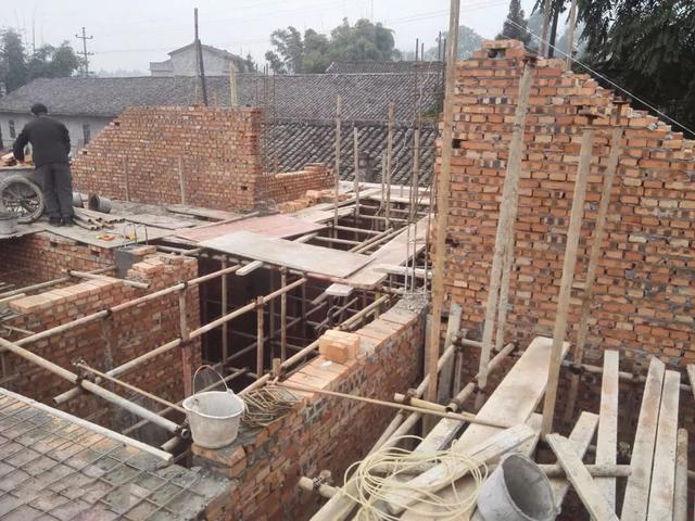 11*11米帶露臺(tái)現(xiàn)代二層農(nóng)村小洋樓設(shè)計(jì)圖，附施工過程