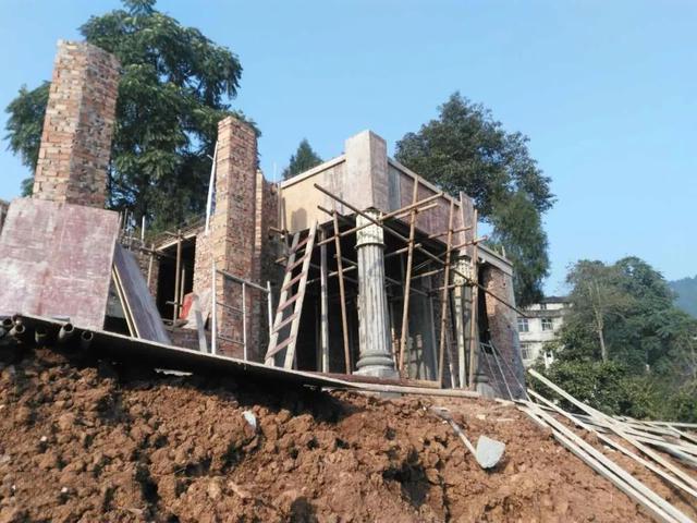 11*11米帶露臺(tái)現(xiàn)代二層農(nóng)村小洋樓設(shè)計(jì)圖，附施工過程