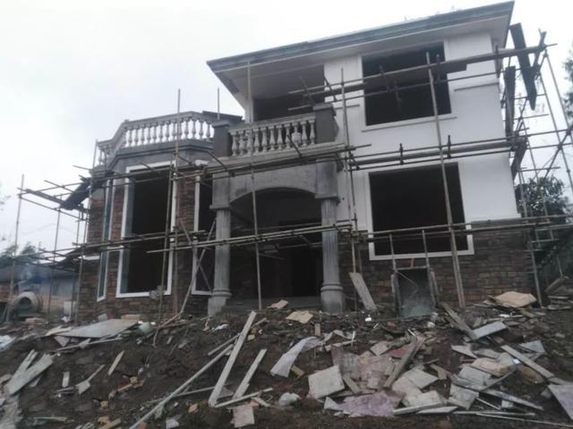 11*11米帶露臺(tái)現(xiàn)代二層農(nóng)村小洋樓設(shè)計(jì)圖，附施工過程