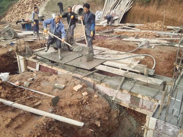 11*11米帶露臺(tái)現(xiàn)代二層農(nóng)村小洋樓設(shè)計(jì)圖，附施工過程