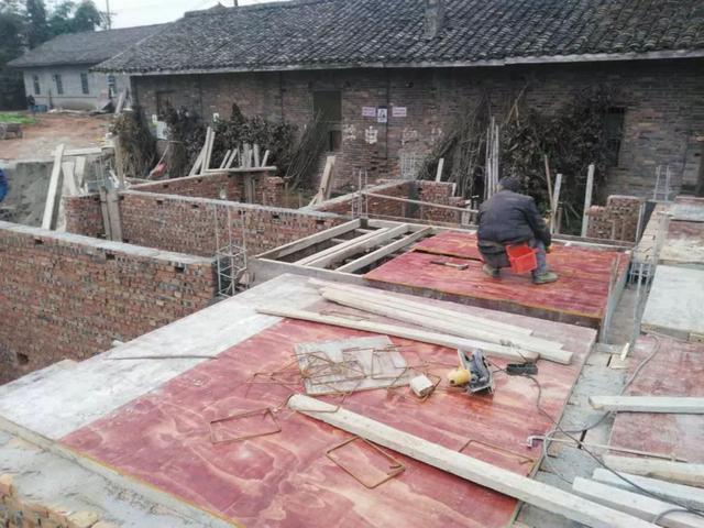 11*11米帶露臺(tái)現(xiàn)代二層農(nóng)村小洋樓設(shè)計(jì)圖，附施工過程