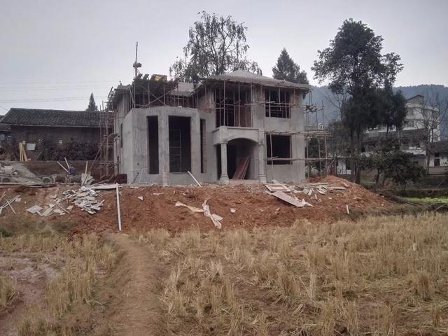 11*11米帶露臺(tái)現(xiàn)代二層農(nóng)村小洋樓設(shè)計(jì)圖，附施工過程