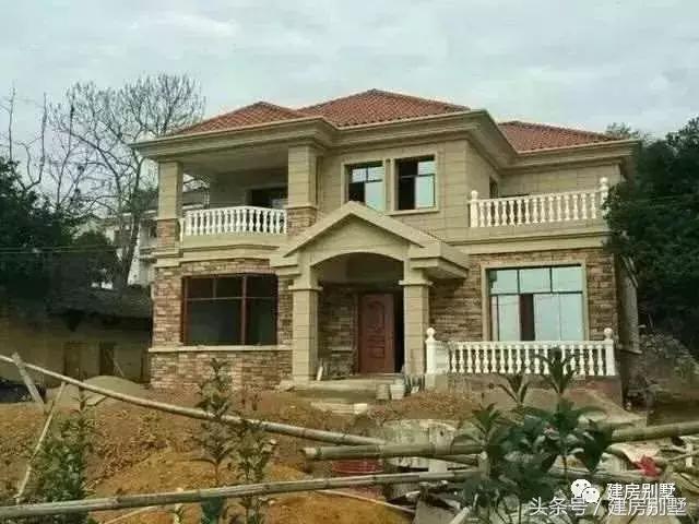 實(shí)拍15棟完工的二層農(nóng)村別墅圖，造價(jià)20左右