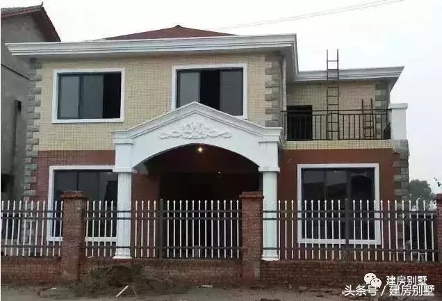 實(shí)拍15棟完工的二層農(nóng)村別墅圖，造價(jià)20左右