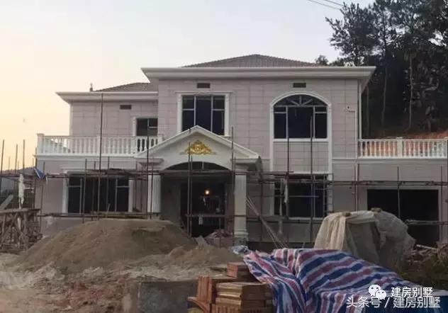 實(shí)拍15棟完工的二層農(nóng)村別墅圖，造價(jià)20左右