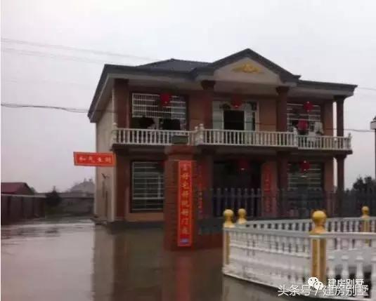 實(shí)拍15棟完工的二層農(nóng)村別墅圖，造價(jià)20左右