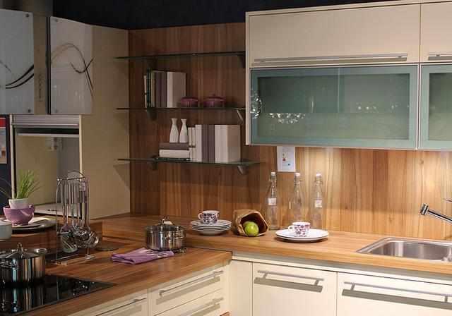 別再浪費(fèi)廚房這幾個空間！聰明主婦巧用一招，看起來跟別墅般大氣