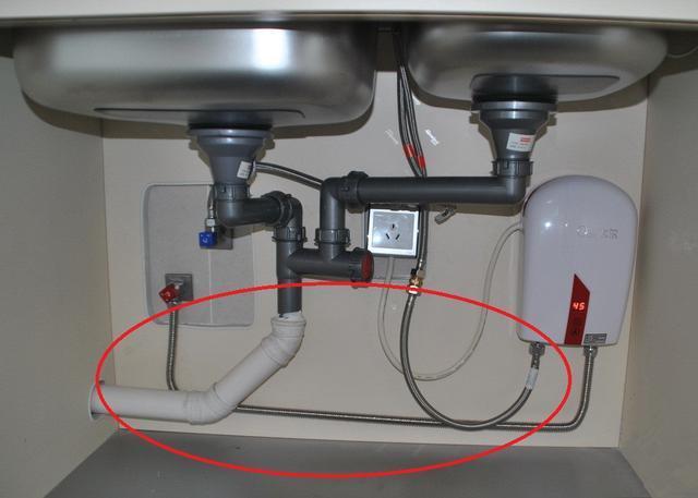 別再浪費(fèi)廚房這幾個空間！聰明主婦巧用一招，看起來跟別墅般大氣