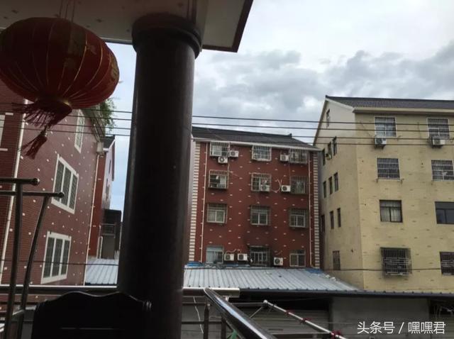 85后小伙子在外地打拼10年回農(nóng)村老家給爸媽蓋的小別墅~